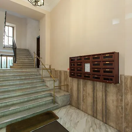 A+ Bed & Breakfast 4*